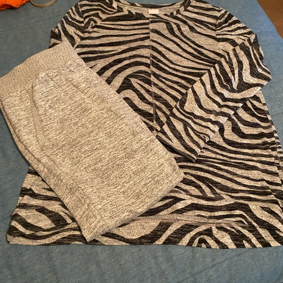 Chico’s Perfect Lounge Set! - Picture 1 of 3
